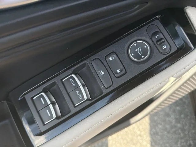 Used 2024  Honda Touring image 31