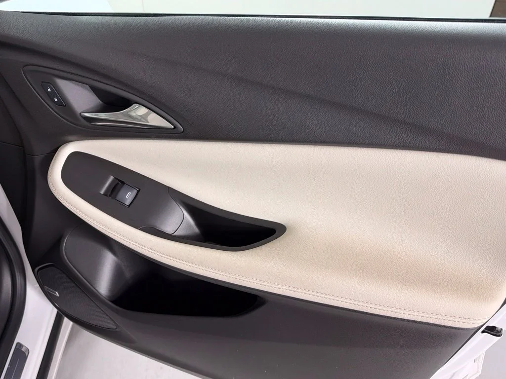 Used 2024 White Buick Avenir image 14