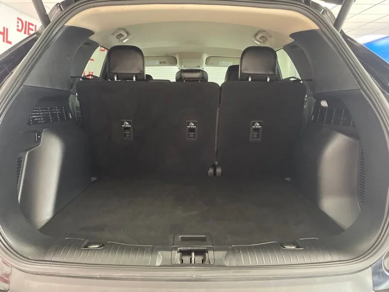Used 2020 Black Ford SEL image 8