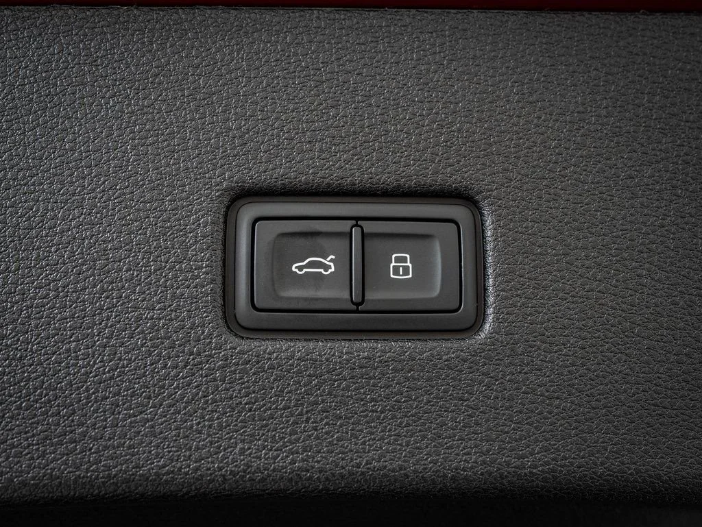 Used 2024 Matador Red Audi 4.0T image 24