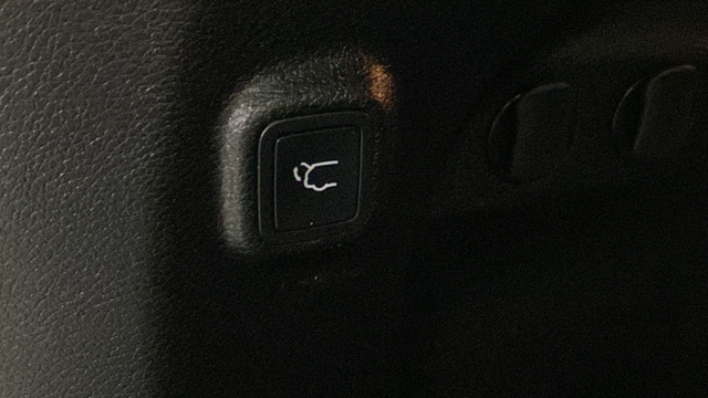 Used 2019 Sting-Gray Clearcoat Jeep Limited image 38