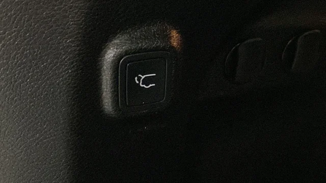Used 2019 Sting-Gray Clearcoat Jeep Limited image 38