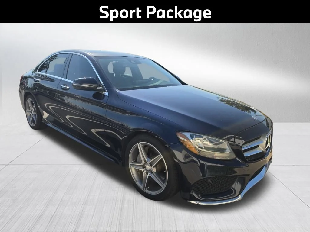 Used 2016  Mercedes-Benz C 300 image 4