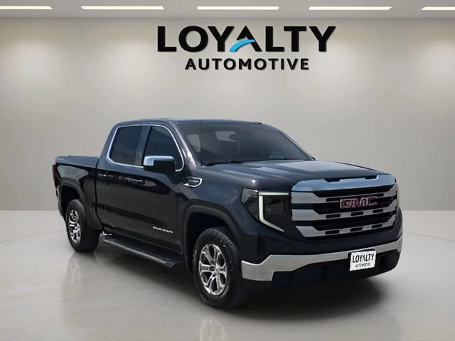 Used 2022 Silver GMC SLE image 7