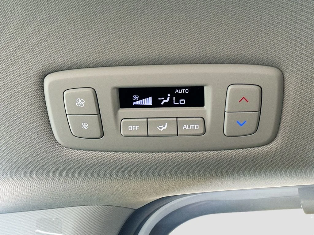New 2026 Snow White Pearl Kia EX image 25