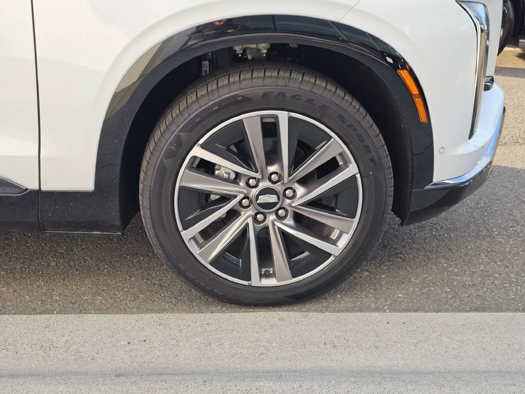 2027 Cadillac VISTIQ Sport - Photo 9