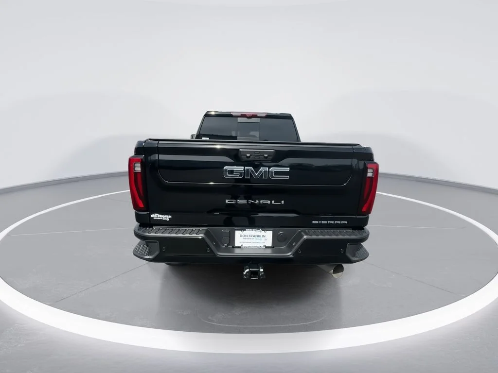 Used 2025 Black GMC Denali Ultimate image 7