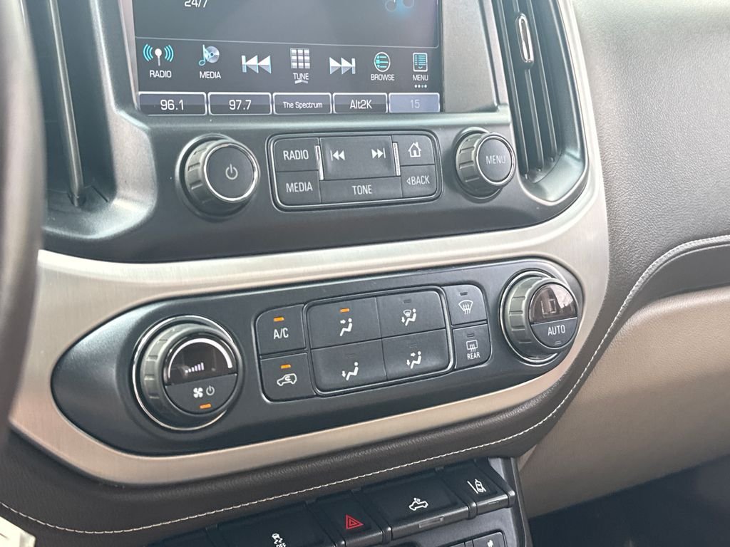 Used 2018 Gray GMC SLT image 19