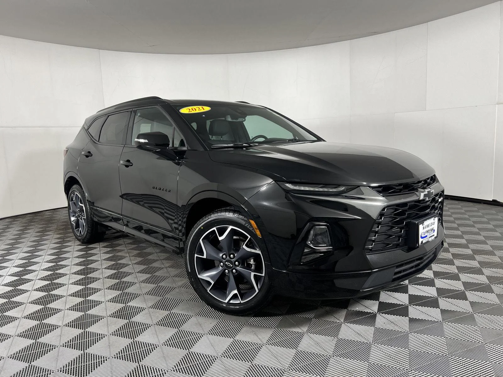 Used 2021 BLACK Chevrolet RS image 40