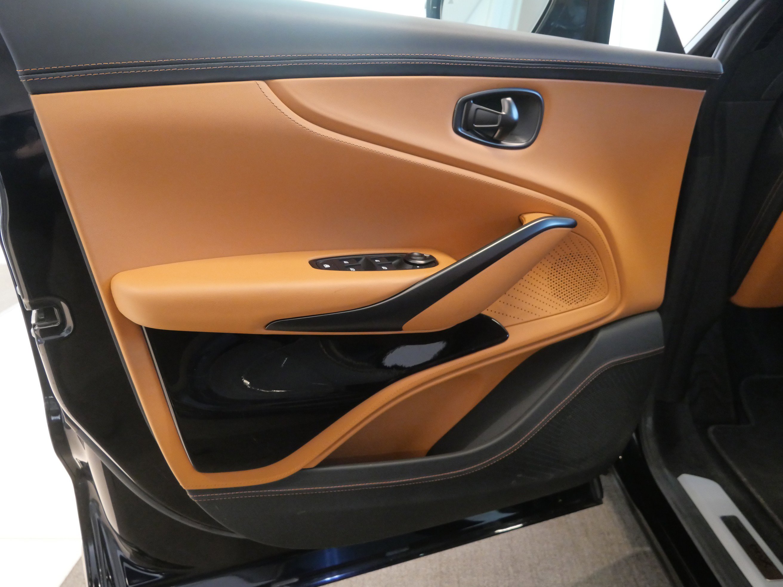 Used 2023 Blue Aston Martin AWD image 12