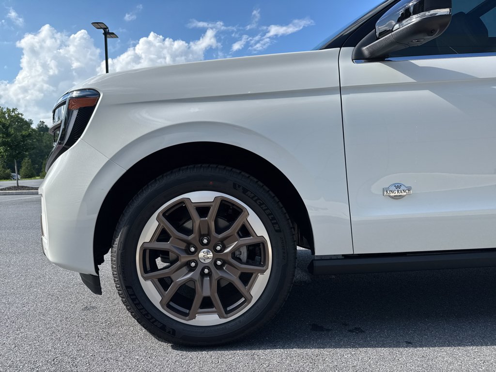 New 2027 Star White Metallic Tri-Coat Ford King Ranch image 20