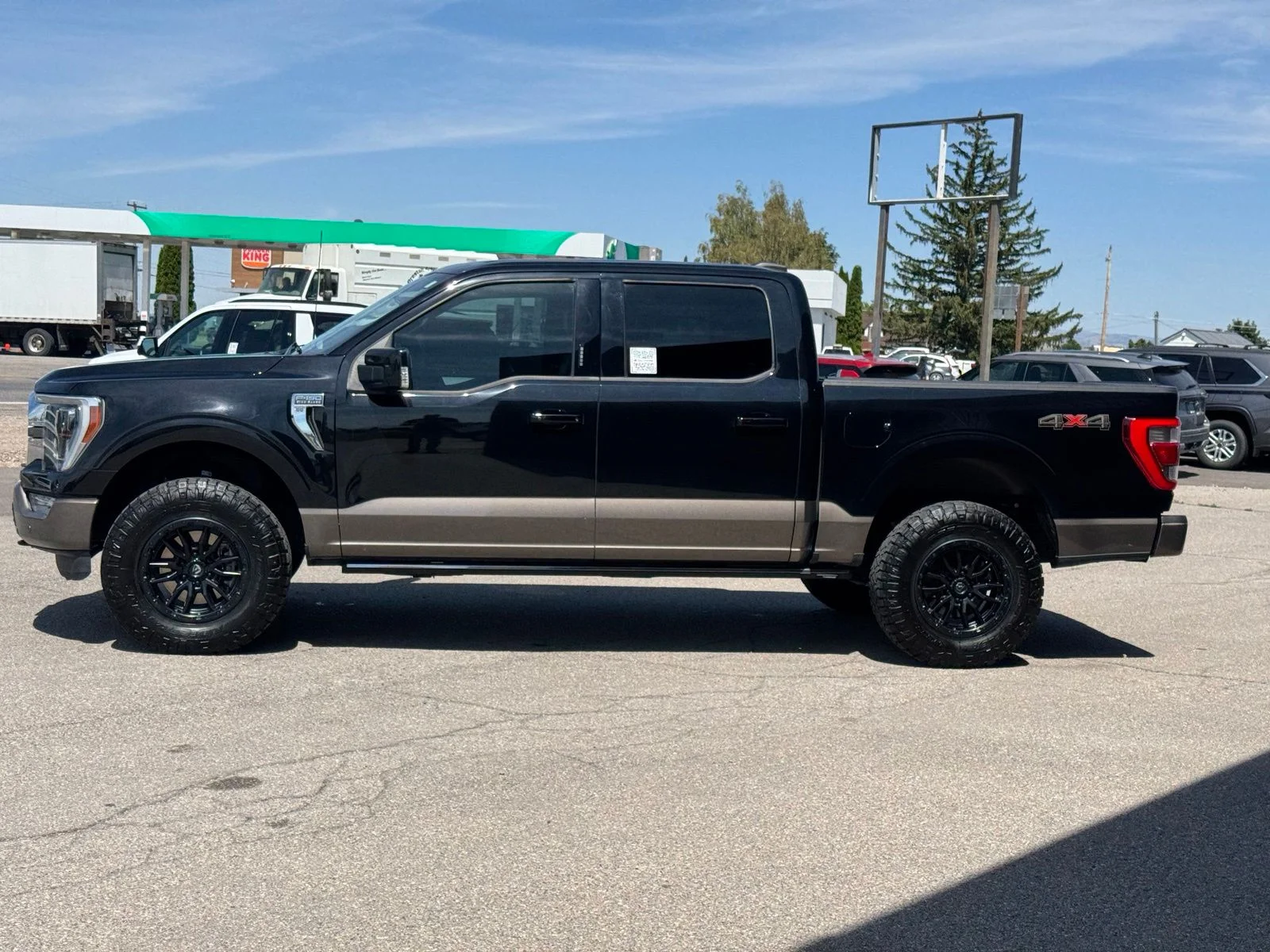 Used 2023 Gray Ford King Ranch image 13
