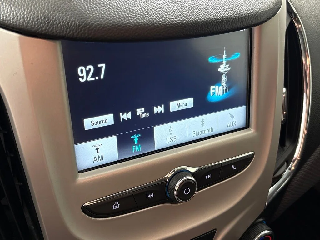 Used 2018 Silver Chevrolet LS image 29