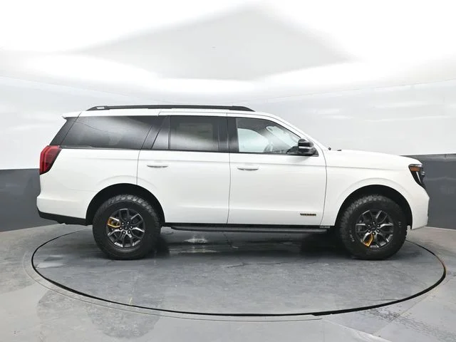 New 2026 Star White Metallic Tri-Coat Ford Tremor® image 3