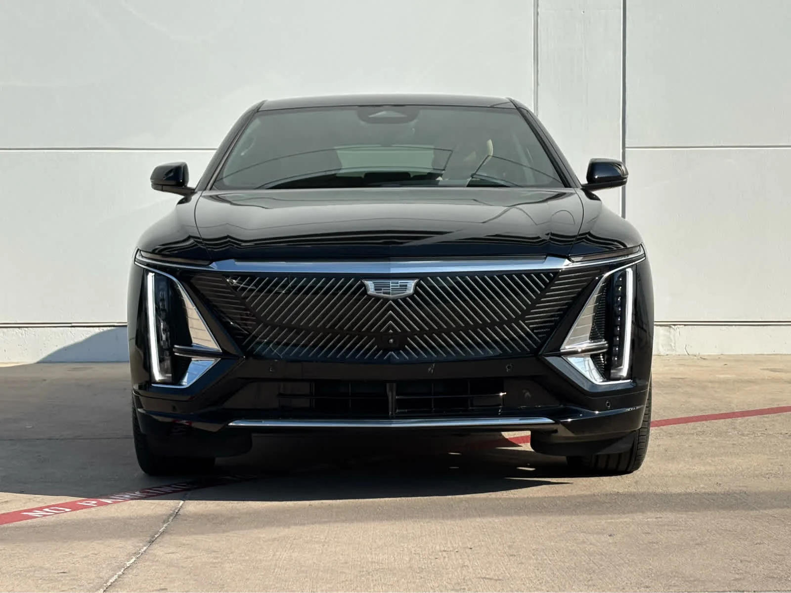 Certified 2024 Cadillac LYRIQ Luxury 3 with VIN 1GYKPSRL7RZ126484 for sale in Grapevine, TX