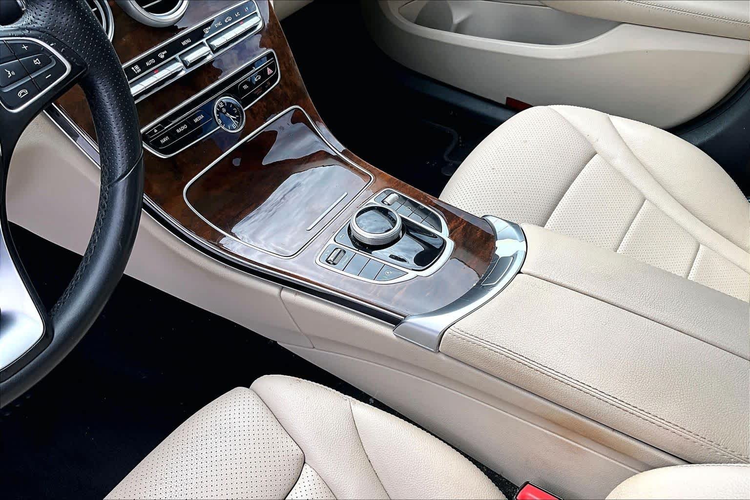 Used 2018 Polar White Mercedes-Benz C 300 image 16