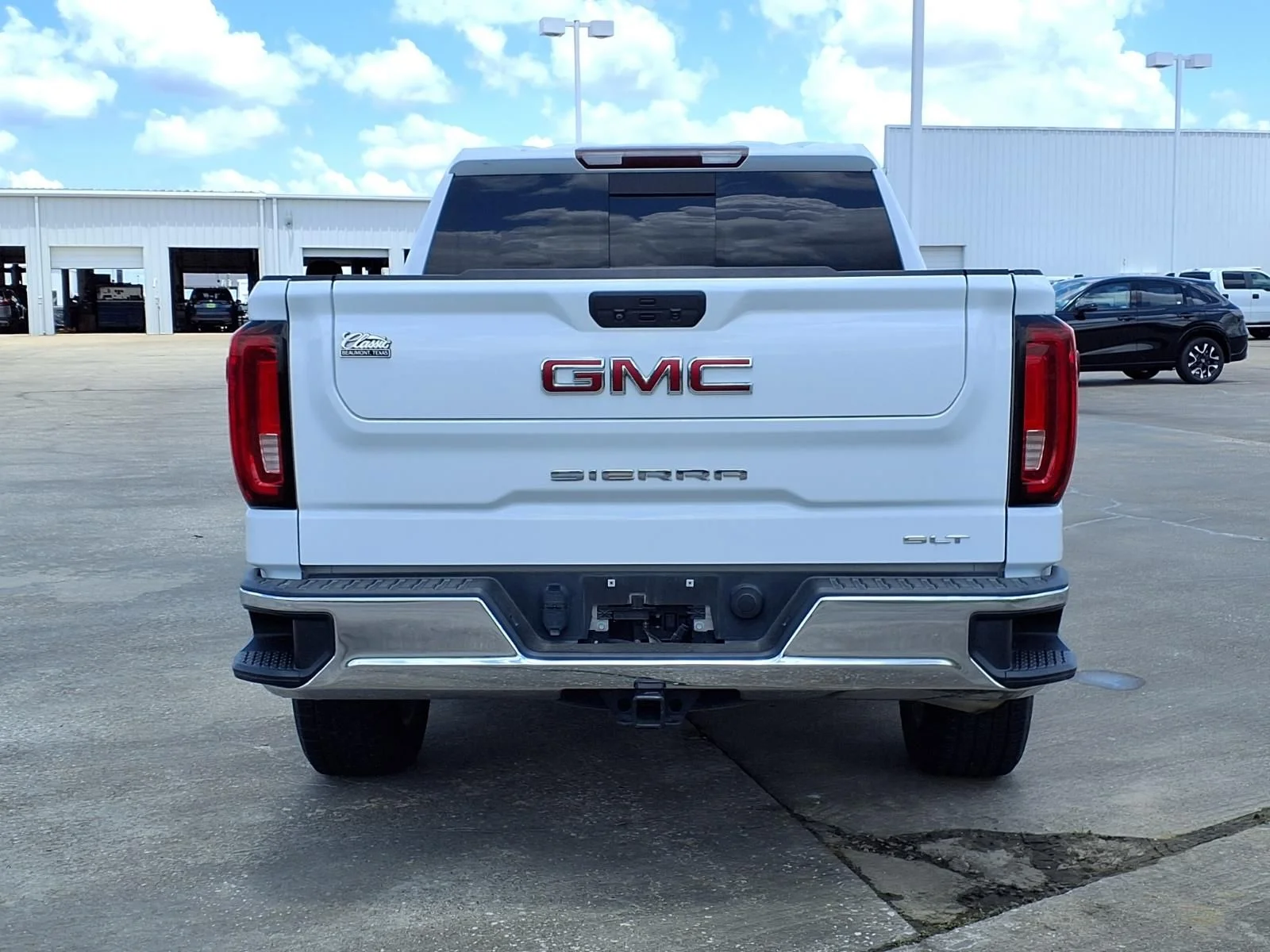 Used 2019 White GMC SLT image 4