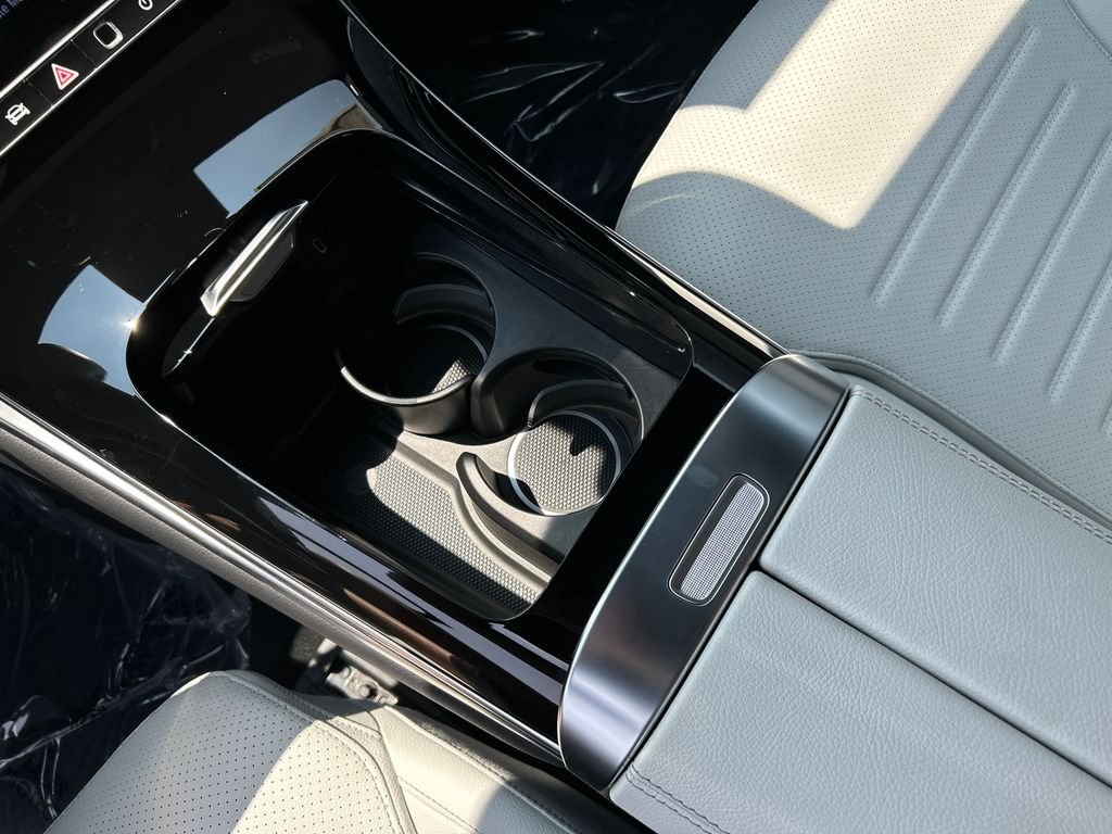 New 2026 Black Mercedes-Benz GLC 300 image 21