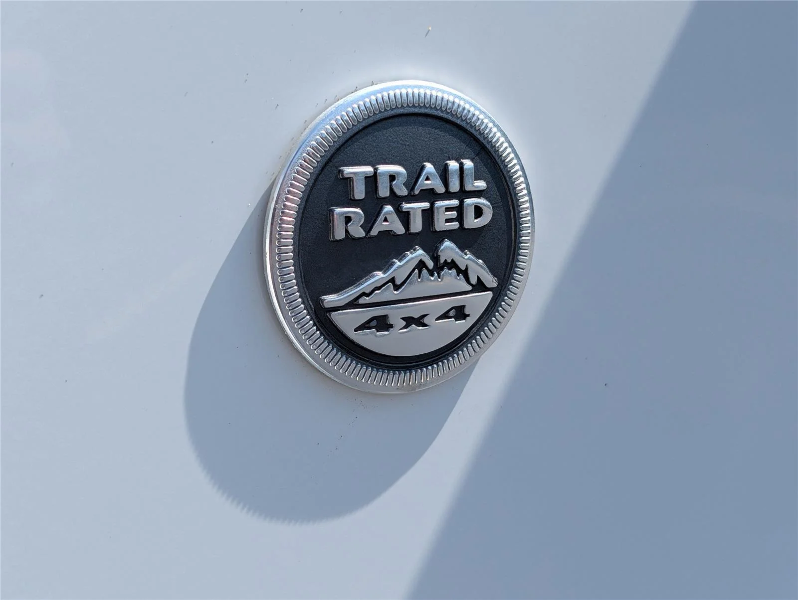 Used 2014 Bright White Clearcoat Jeep Sahara image 41