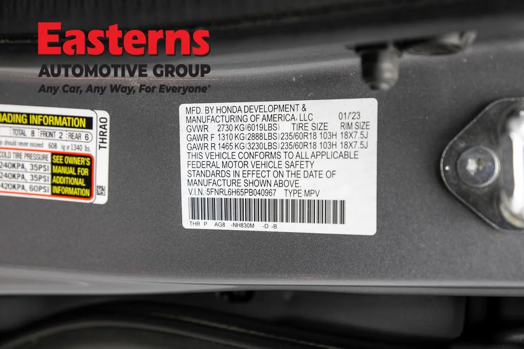 Used 2023 Silver Honda EX-L image 35