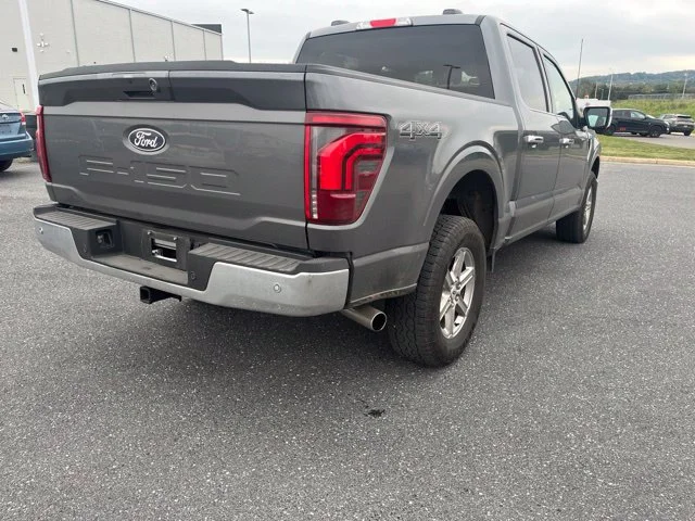 Used 2025 Gray Ford Lariat image 7