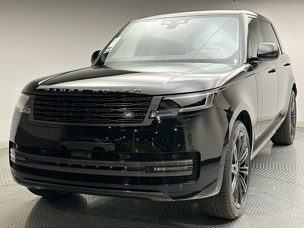 New 2027 Santorini Black Land Rover SE image 1
