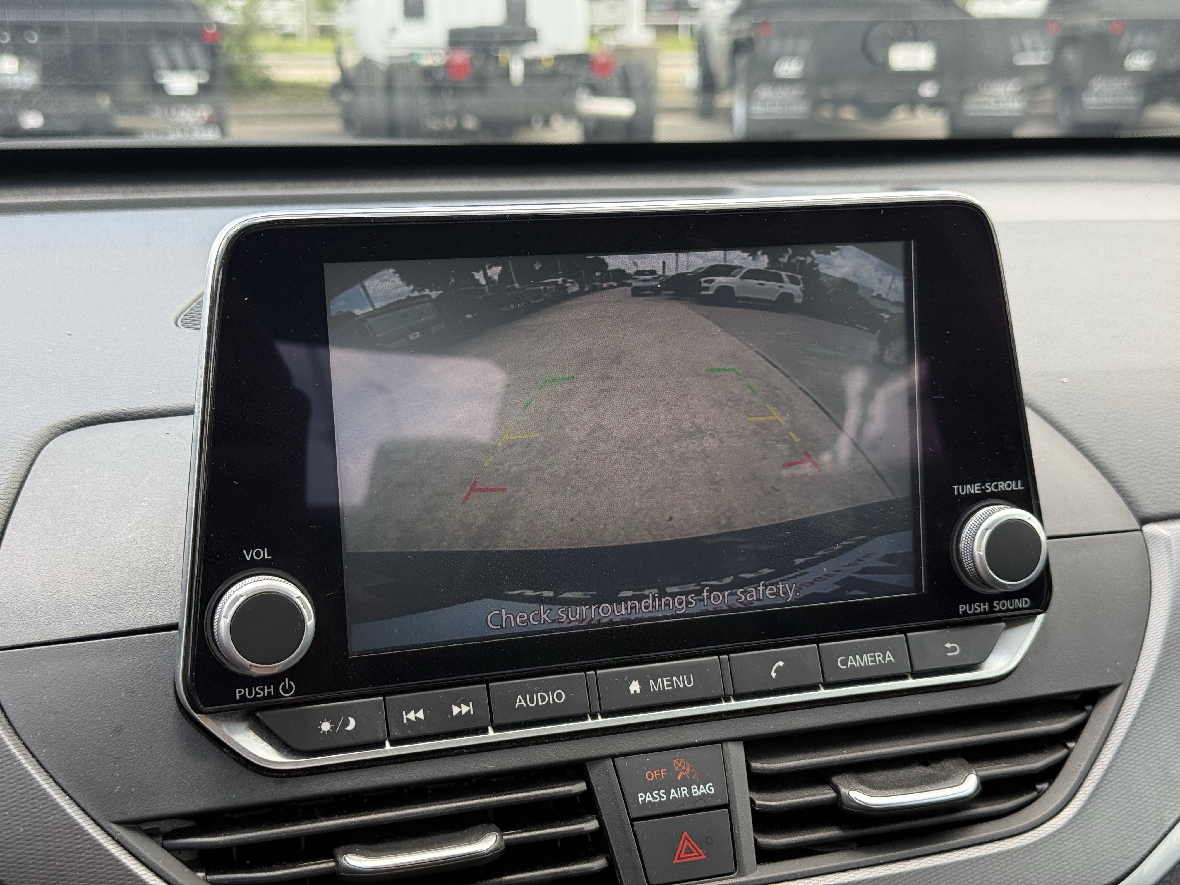 Used 2025 Super Black Nissan  image 20