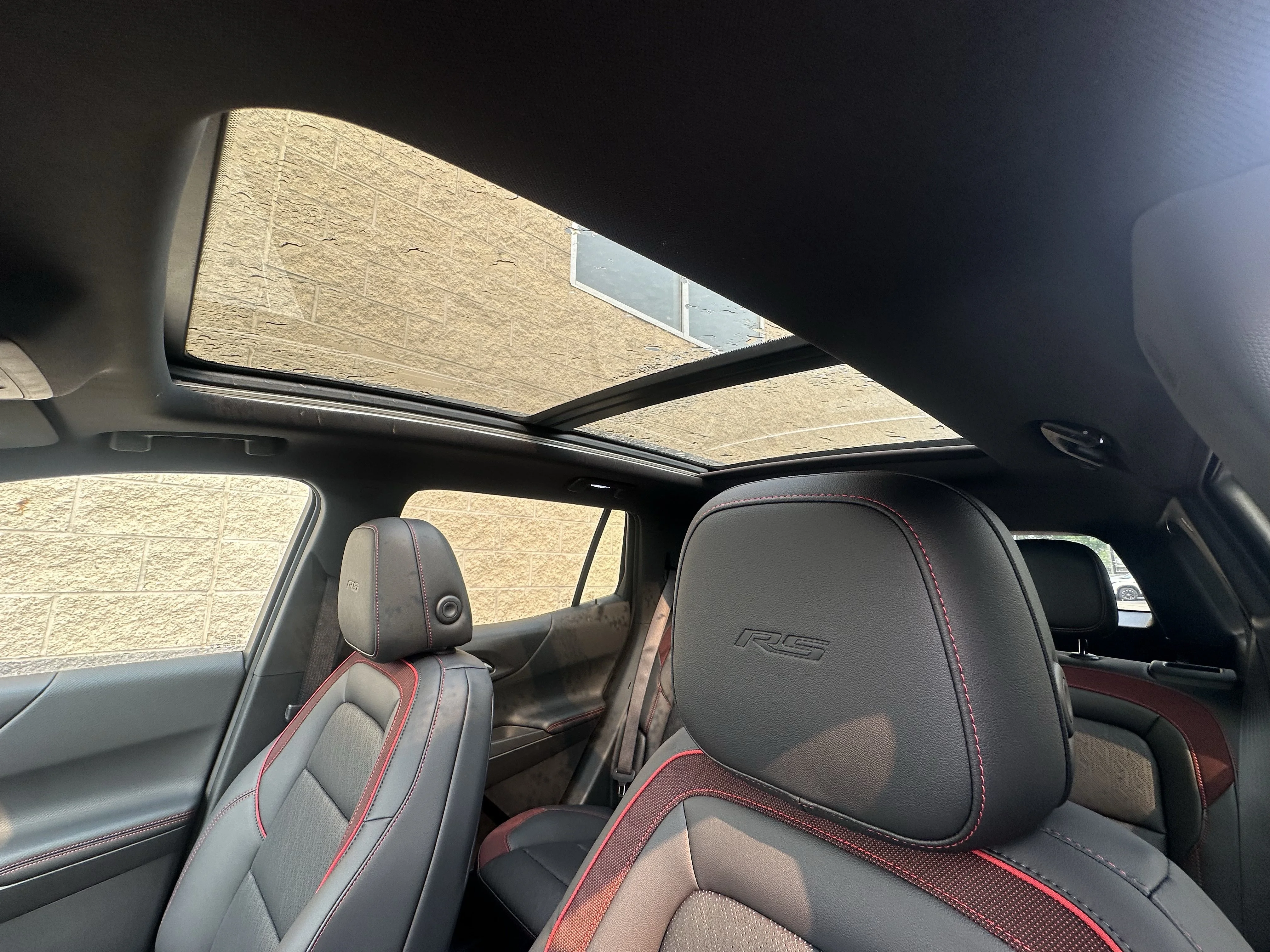 New 2027 Polar White Tricoat Chevrolet AWD RS image 17