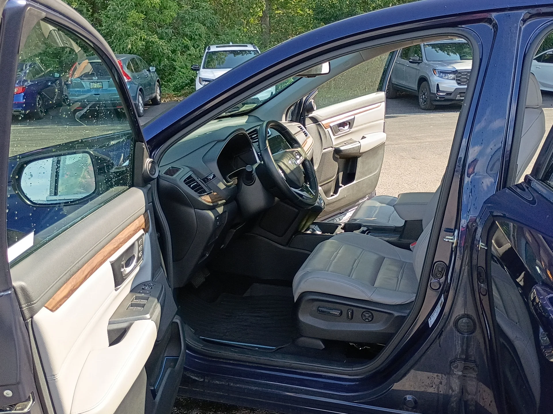 Certified Used 2018 Obsidian Blue Pearl Honda EX-L image 11