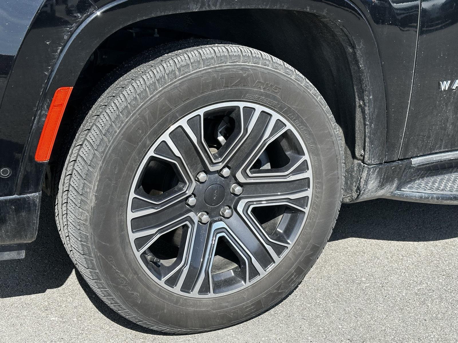 Used 2024 Diamond Black Crystal Pearlcoat Jeep Series II image 6
