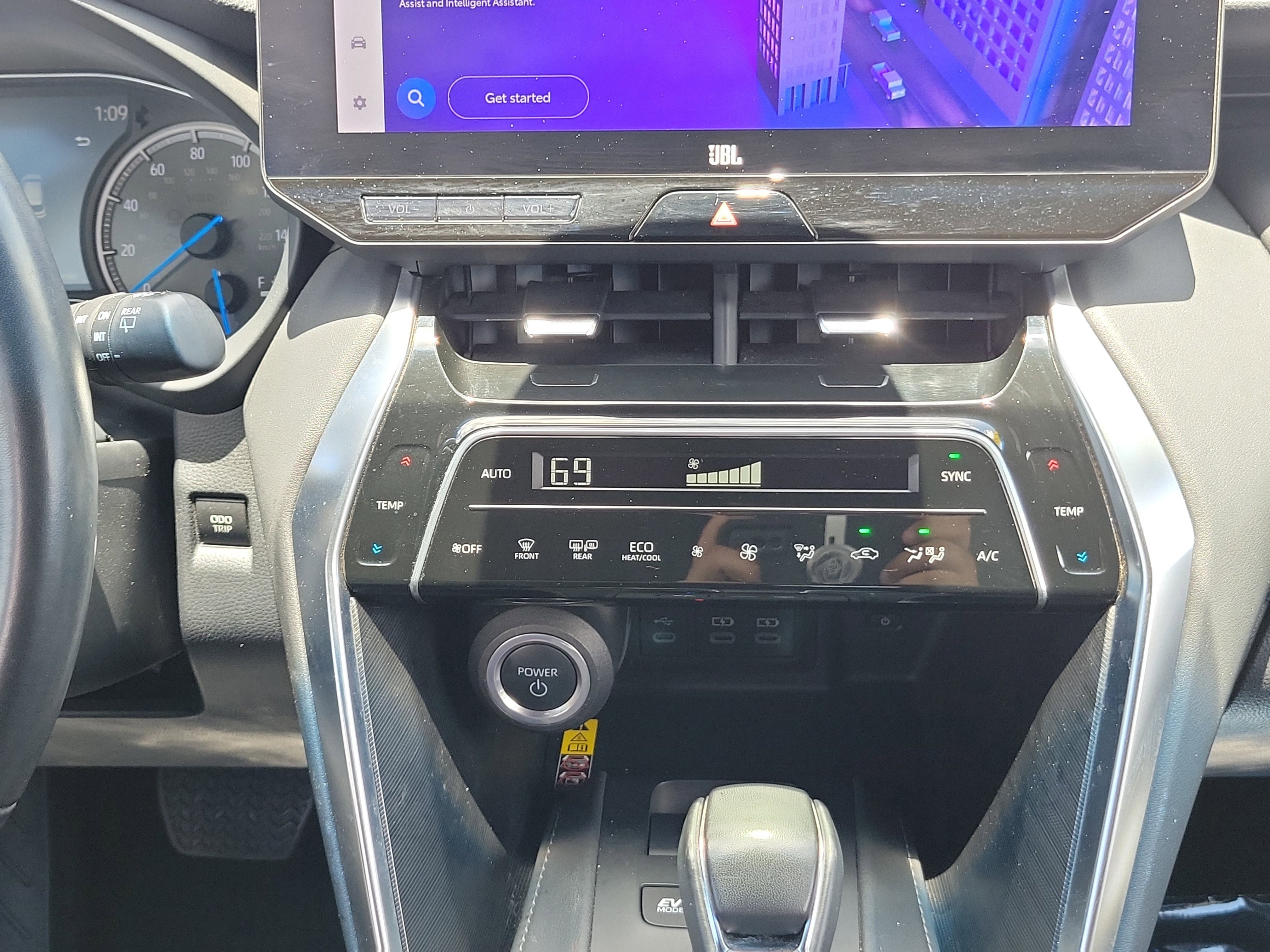Used 2023 Pearl Toyota XLE image 19