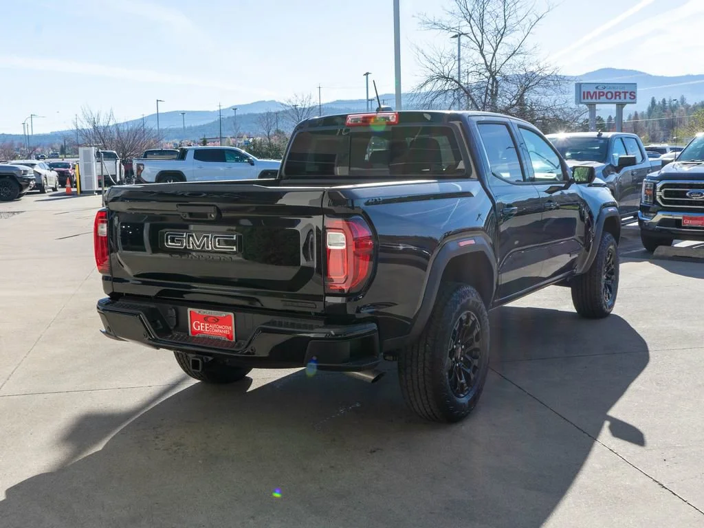 New 2026 Onyx Black GMC Elevation image 7