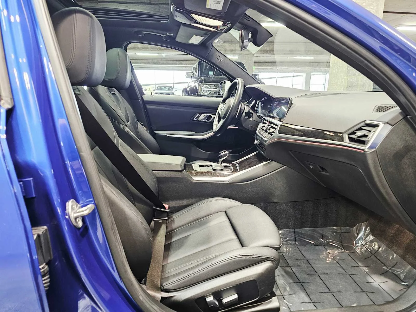 Used 2021 Portimao Blue Metallic BMW xDrive image 29