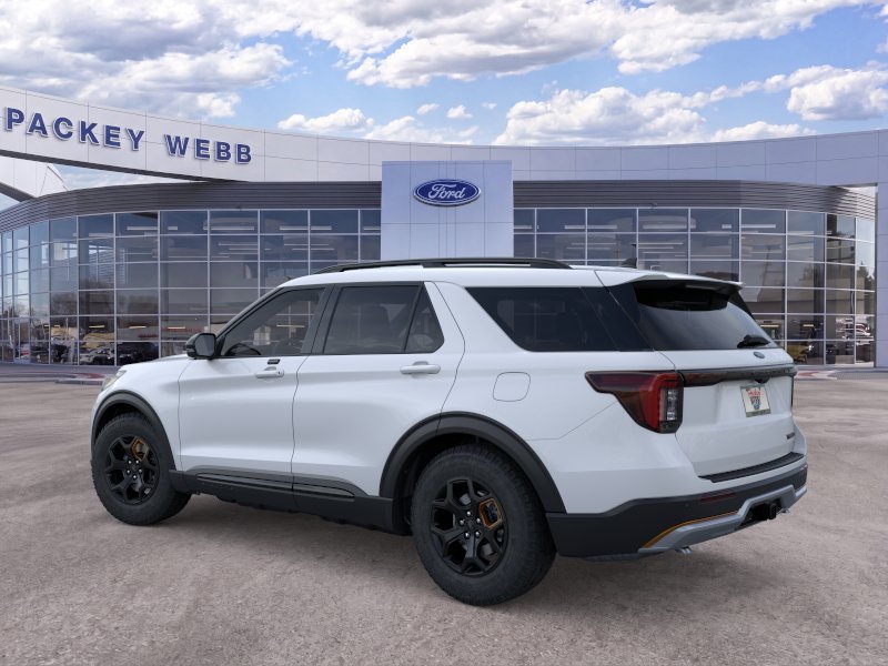 New 2026 White Metallic Ford Tremor® image 5
