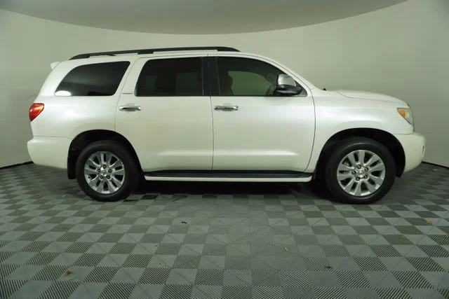 Used 2015 White Toyota Platinum image 8