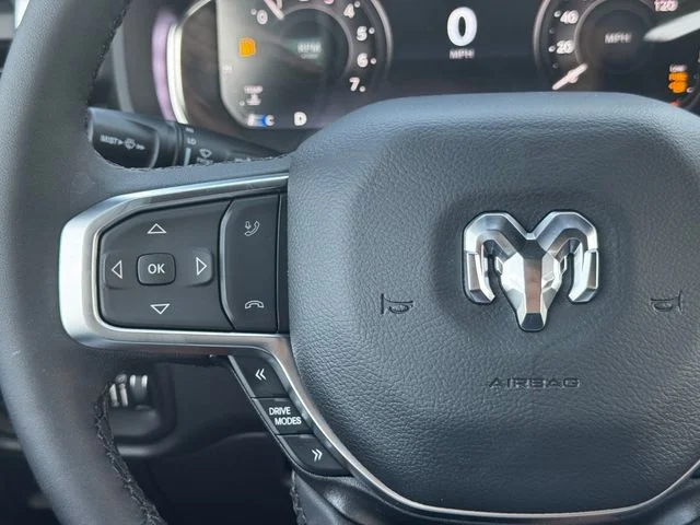 New 2026 Diamond Black Crystal Pearl-Coat Exterior Paint RAM BIG HORN image 23