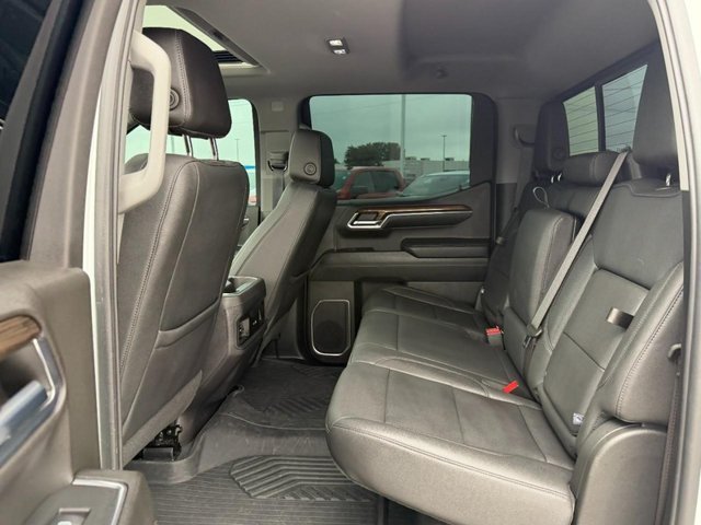 Used 2024 Summit White Chevrolet LT Trail Boss image 10