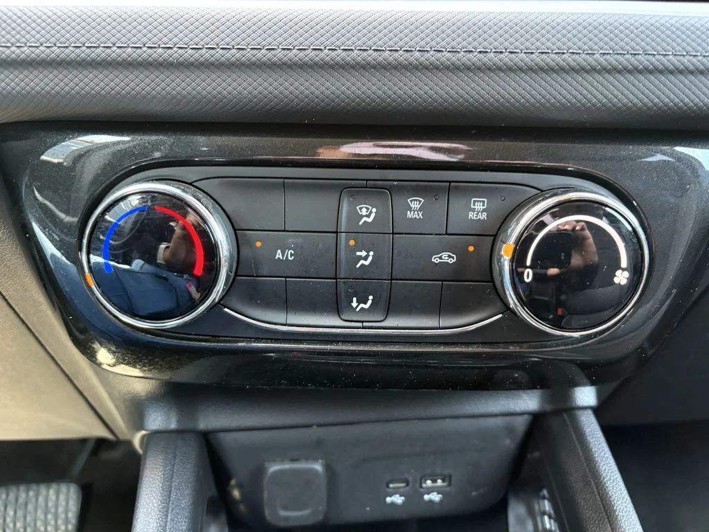 Used 2025 Sterling Gray Metallic Chevrolet LT image 20