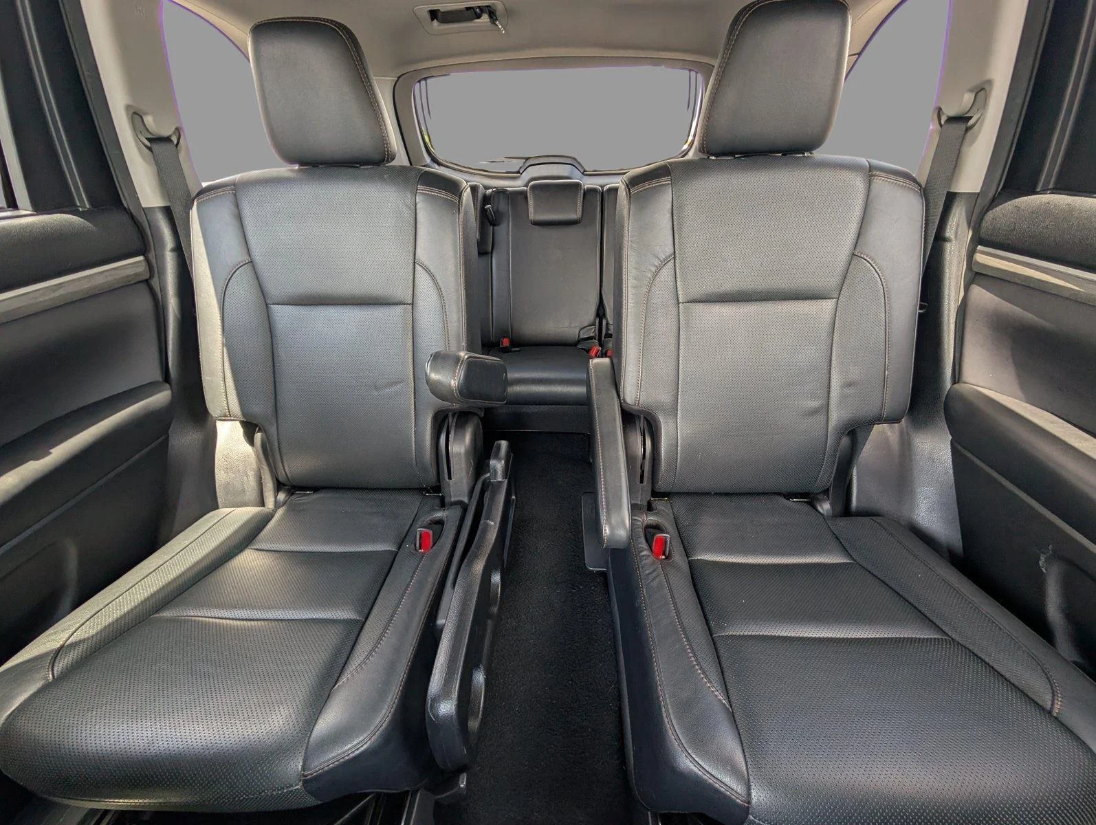 Used 2017 Predawn Gray Mica Toyota Limited image 24