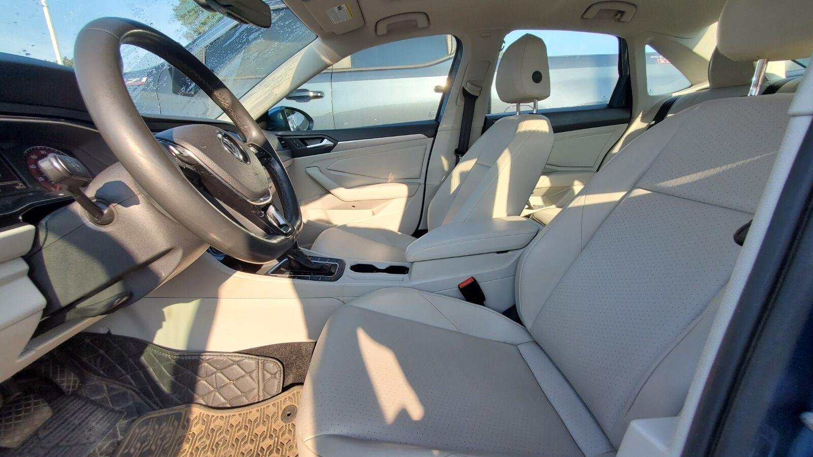 Used 2020 Blue Silk Metallic Volkswagen S image 3
