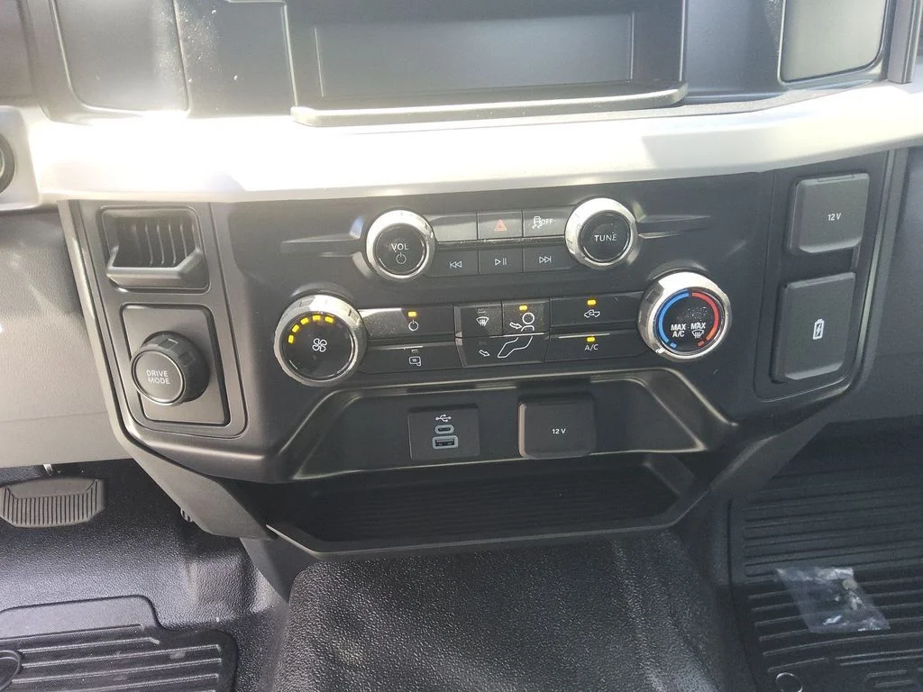 New 2026 Oxford White Ford XL image 11