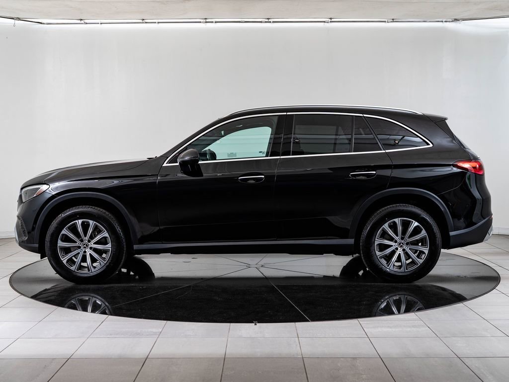 Certified Used 2025 Black Mercedes-Benz GLC 300 image 5