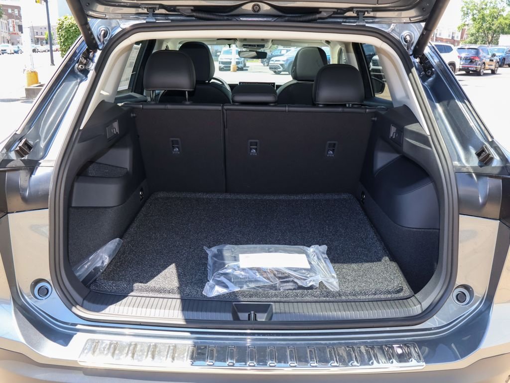 New 2026 Silver Volkswagen 2.0T SE image 10
