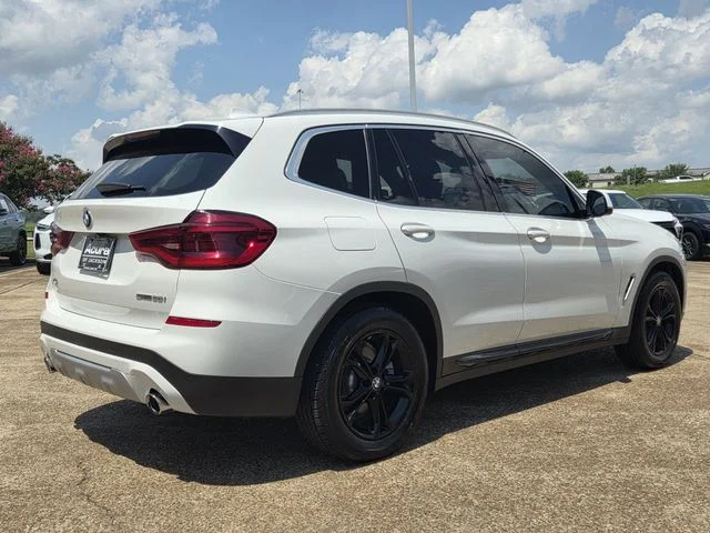 Used 2020 Alpine White BMW sDrive30i image 3