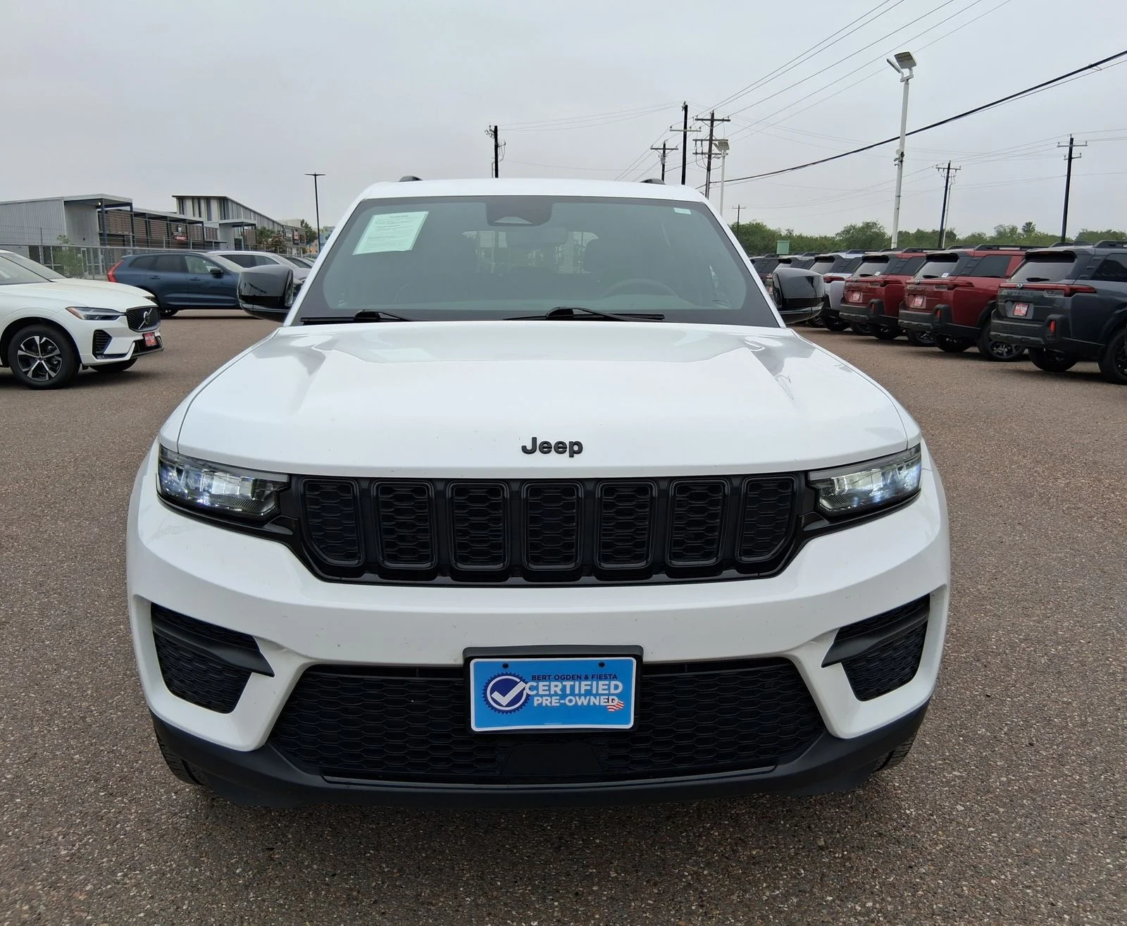 Used 2024 White Jeep Altitude image 2