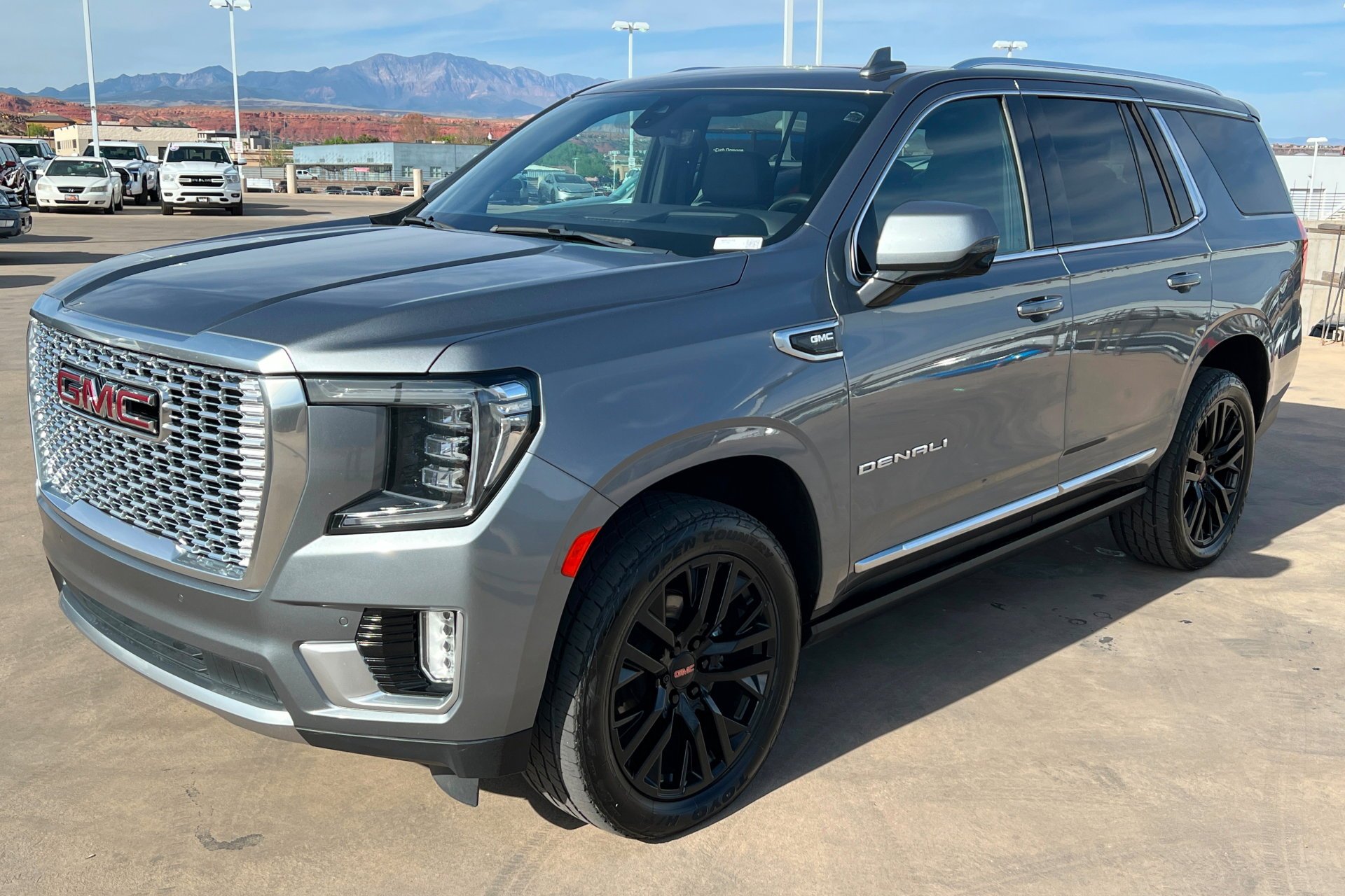 2021 GMC Yukon 4WD Denali's photo