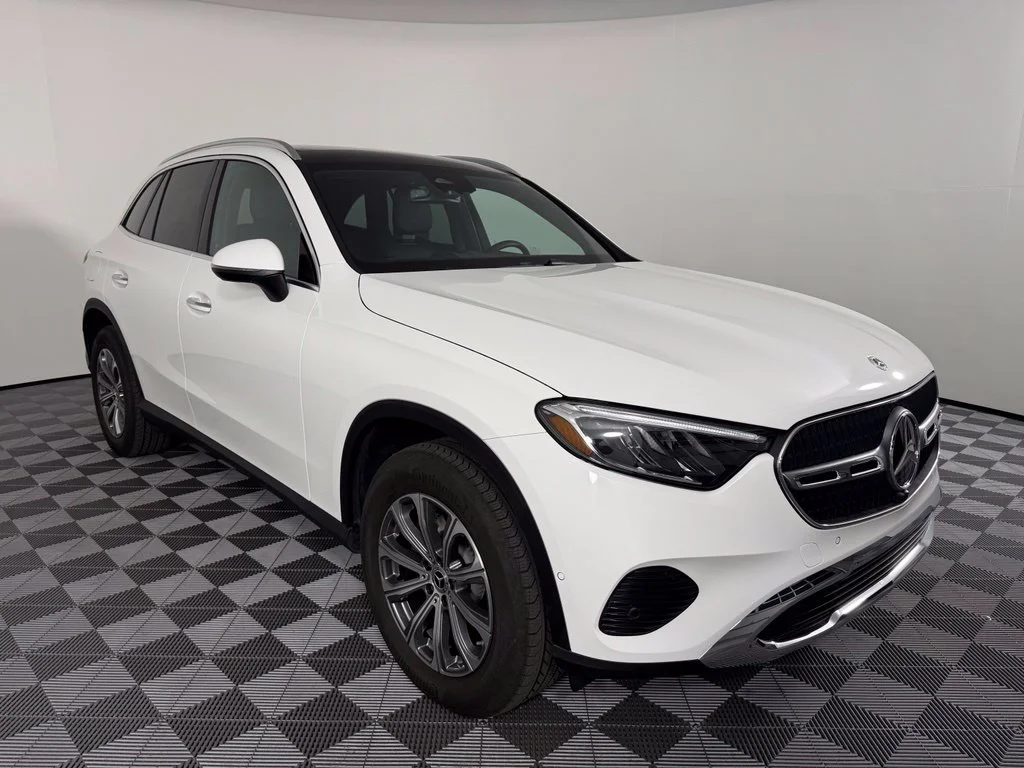 Certified Used 2026 White Mercedes-Benz GLC 300 image 1