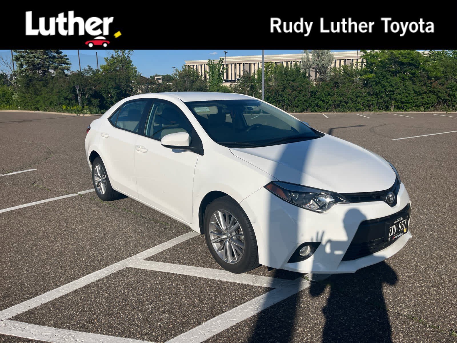 2015 Toyota Corolla's photo