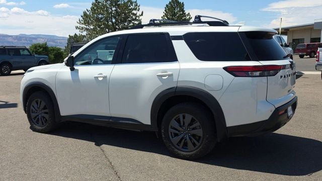 Used 2023 White Nissan SV image 7