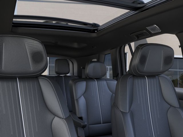 2027 Cadillac VISTIQ Luxury - Photo 24